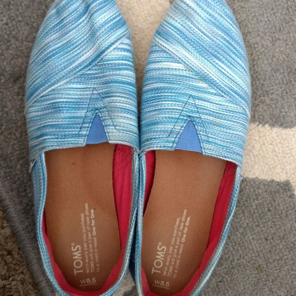 Blue toms 8.5